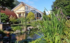Balmgarten im Naturpark Usedom, Bio Solarhaus mit großem Garten